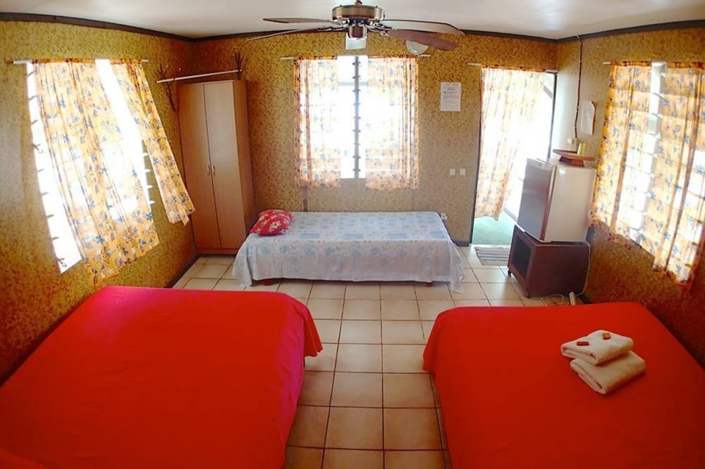 Pension Justine Tikehau Exterior photo